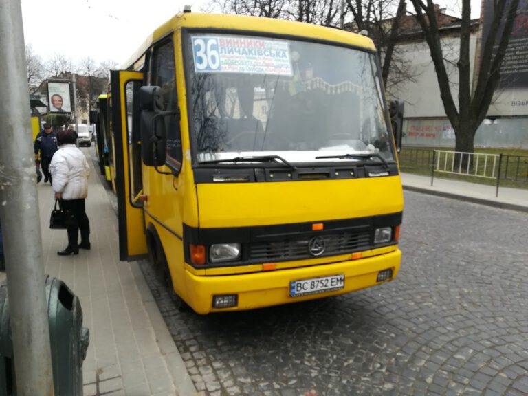 На міському маршруті №36 розпочали нелегально курсувати автобуси Миколаївського АТП