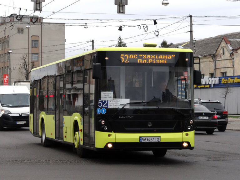 Автобусні маршрути №28 та №52 будуть змінені