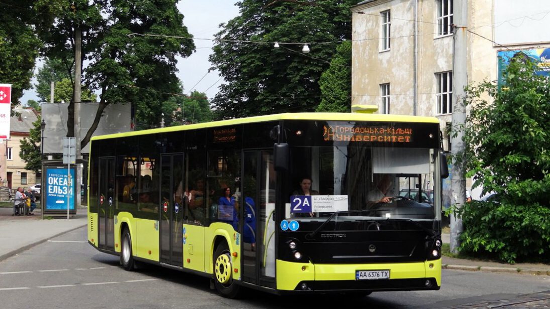 285946