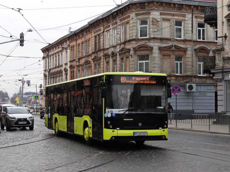 Для мешканців мікрорайону Рясне-1 запроваджено спеціальний автобус