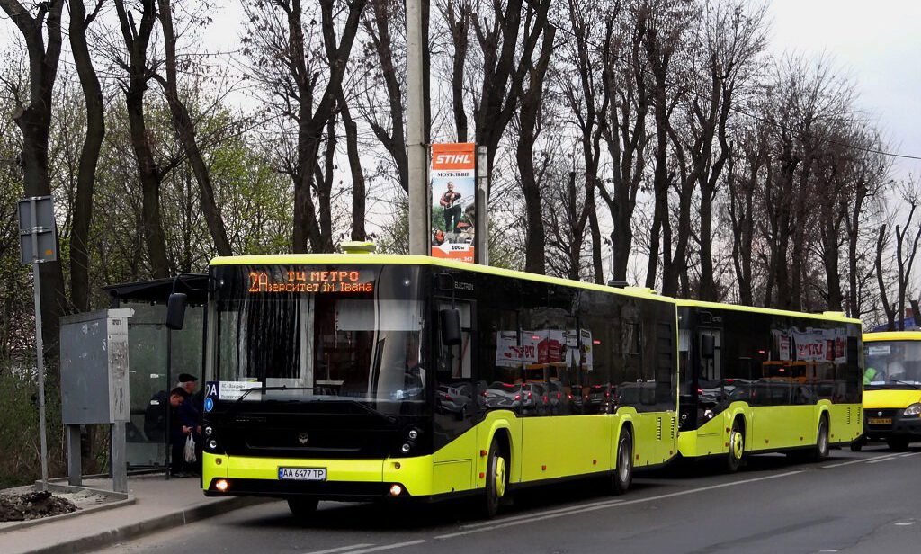 276711