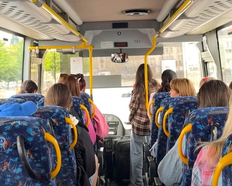 Львів зустрічає маленьких гостей із незламного Харкова
