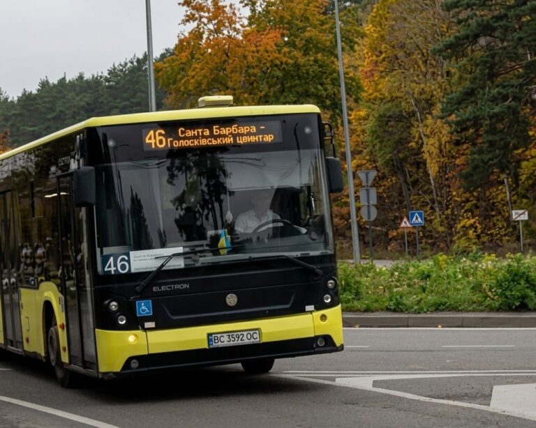 У поминальні дні автобуси ЛК АТП-1 курсуватимуть за посиленим графіком